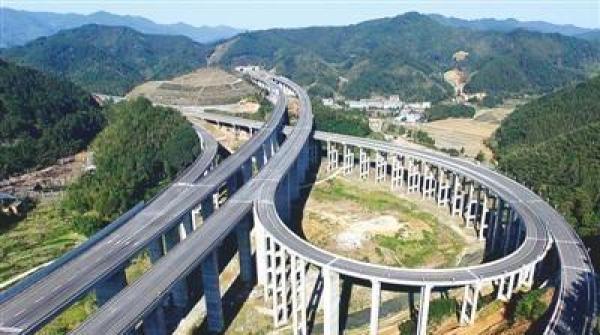 京臺高速 跨海之路再進(jìn)一步，公路工程直通寶島新篇章