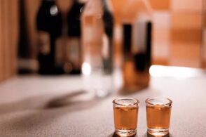 酒中歲月長(zhǎng)？理性看待每日小酌的健康迷思